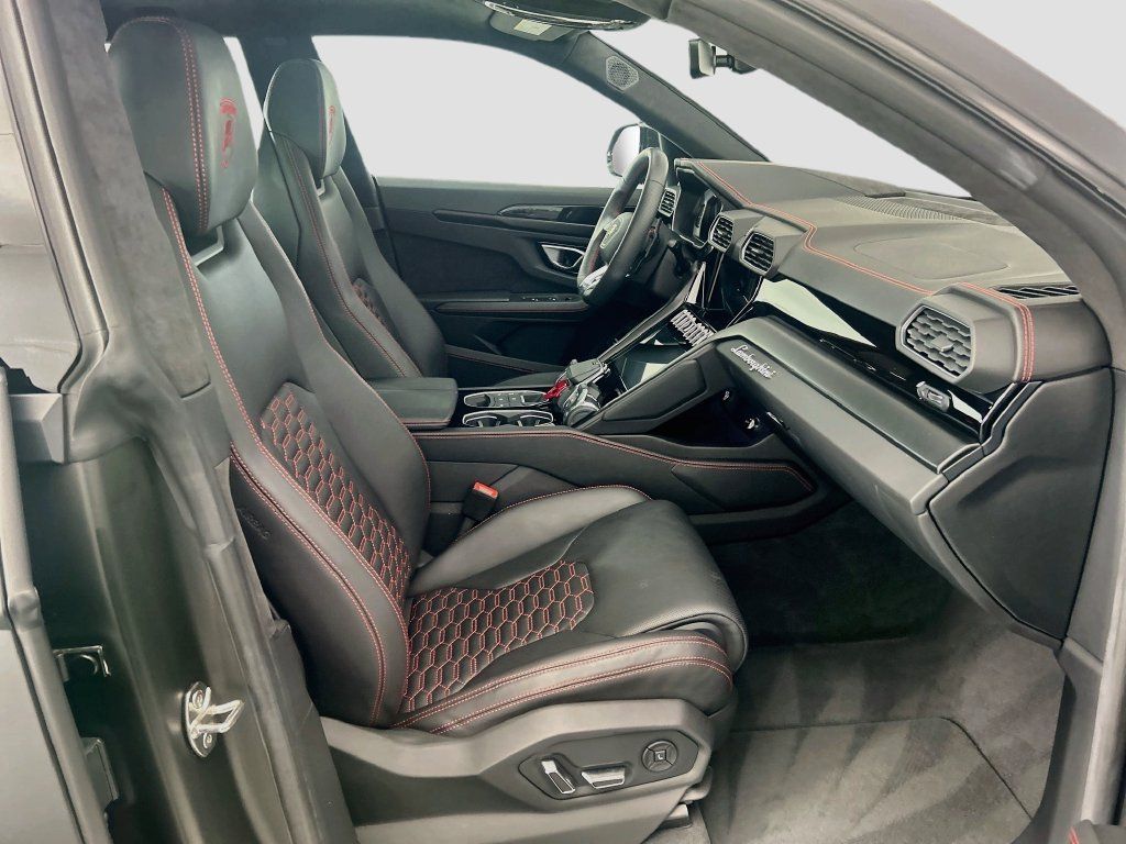 Used 2023 Lamborghini Urus S AWD/4WD image 19