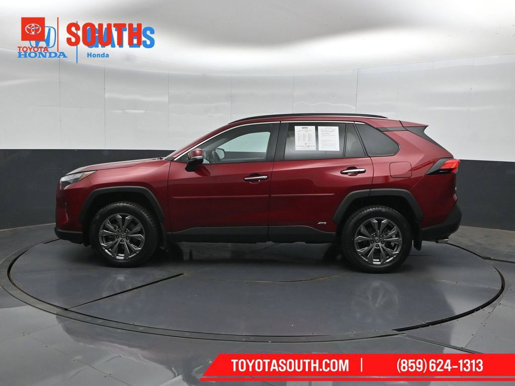 Used 2022 Toyota RAV4 Limited AWD/4WD image 7