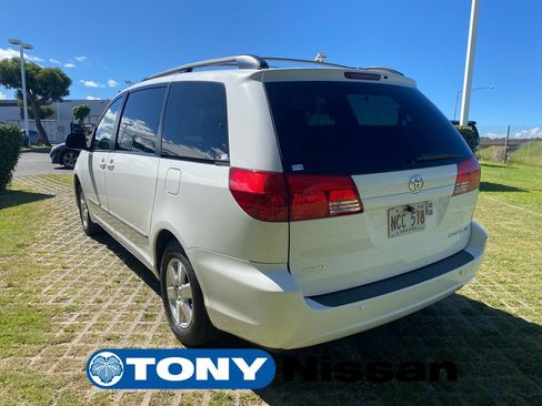 Used 2004 Toyota Sienna CE FWD image 24