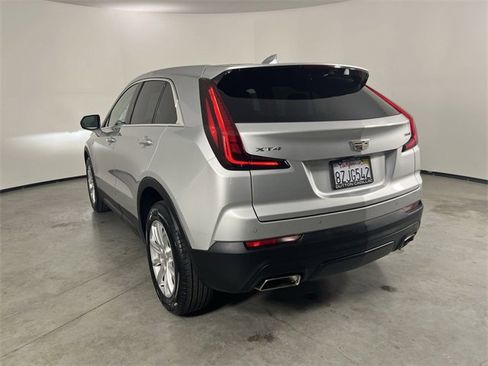Certified 2022 Cadillac XT4 Luxury image 32