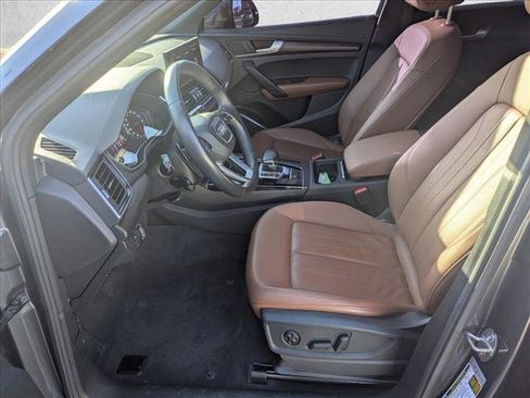 Used 2022 Audi Q5 2.0T Premium w/ Convenience Package AWD/4WD image 16