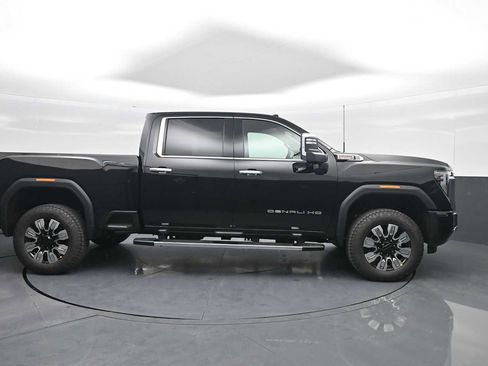 New 2026 GMC Sierra 2500 Denali w/ Technology Package AWD/4WD image 9
