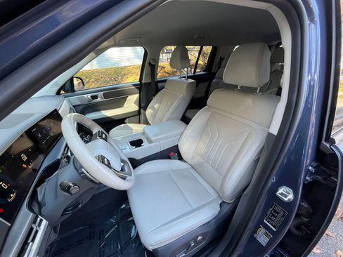 Used 2025 Hyundai Santa Fe SEL image 32