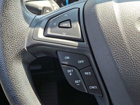 Used 2017 Ford Edge SE image 20