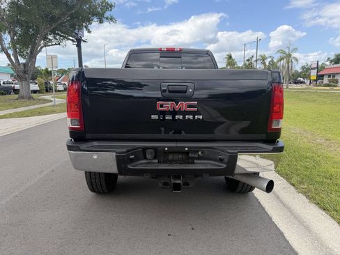 Used 2011 GMC Sierra 2500 SLE w/ SLE Preferred Package image 6