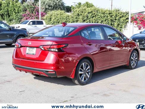 Used 2024 Nissan Versa SV w/ Trunk Package FWD image 4