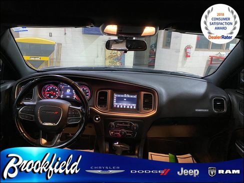Used 2020 Dodge Charger SXT w/ Leather Interior Group image 13
