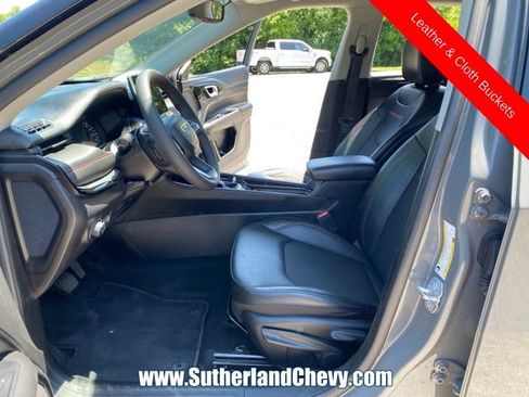 Used 2022 Jeep Compass Trailhawk AWD/4WD image 16