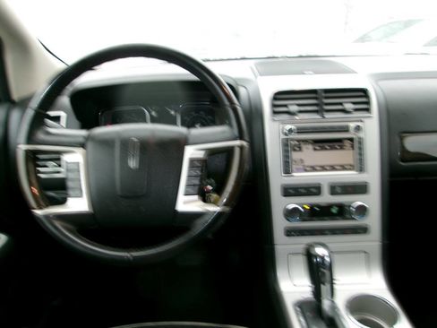 Used 2008 Lincoln MKX Base AWD 4dr SUV image 8