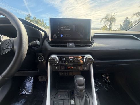 Used 2025 Toyota RAV4 XLE w/ Weather Package image 17