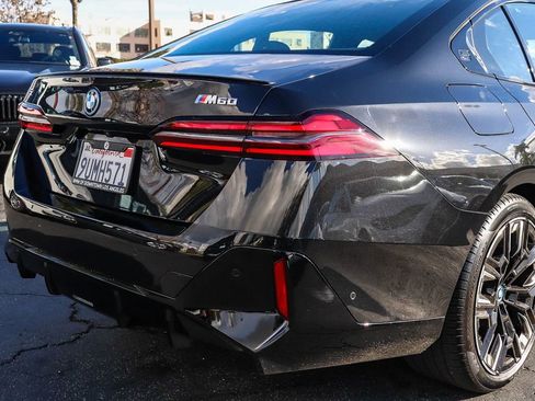 Used 2025 BMW i5 M60 w/ Executive Package image 9