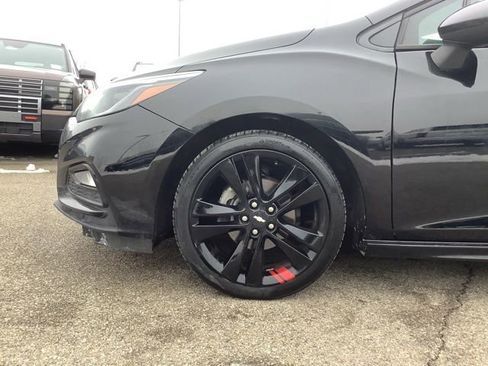 Used 2018 Chevrolet Cruze LT w/ Convenience Package image 38