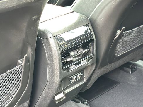 Certified 2025 Jeep Grand Cherokee L Limited w/ Luxury Tech Group II AWD/4WD image 32