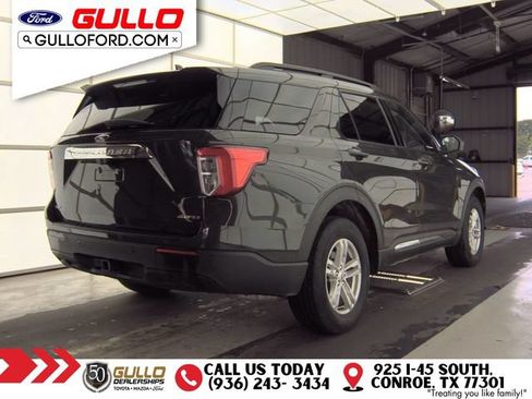Used 2023 Ford Explorer XLT w/ Class IV Trailer Tow Package AWD/4WD image 2