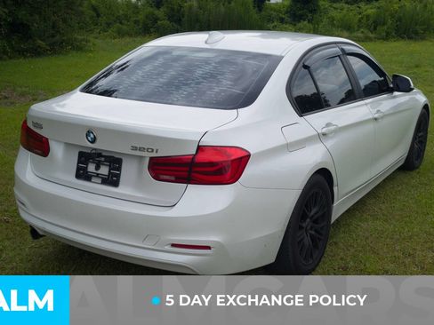 Used 2016 BMW 320i Sedan RWD image 4
