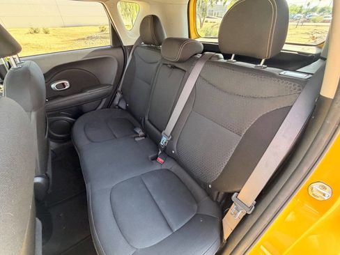 Used 2016 Kia Soul + FWD image 6