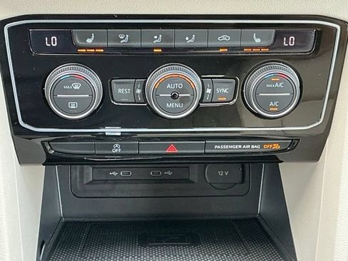 Used 2022 Volkswagen Atlas SE AWD/4WD image 25