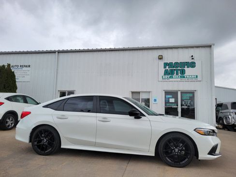 Used 2024 Honda Civic Sport image 8