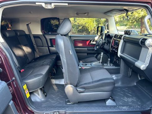 Used 2007 Toyota FJ Cruiser 4WD image 36