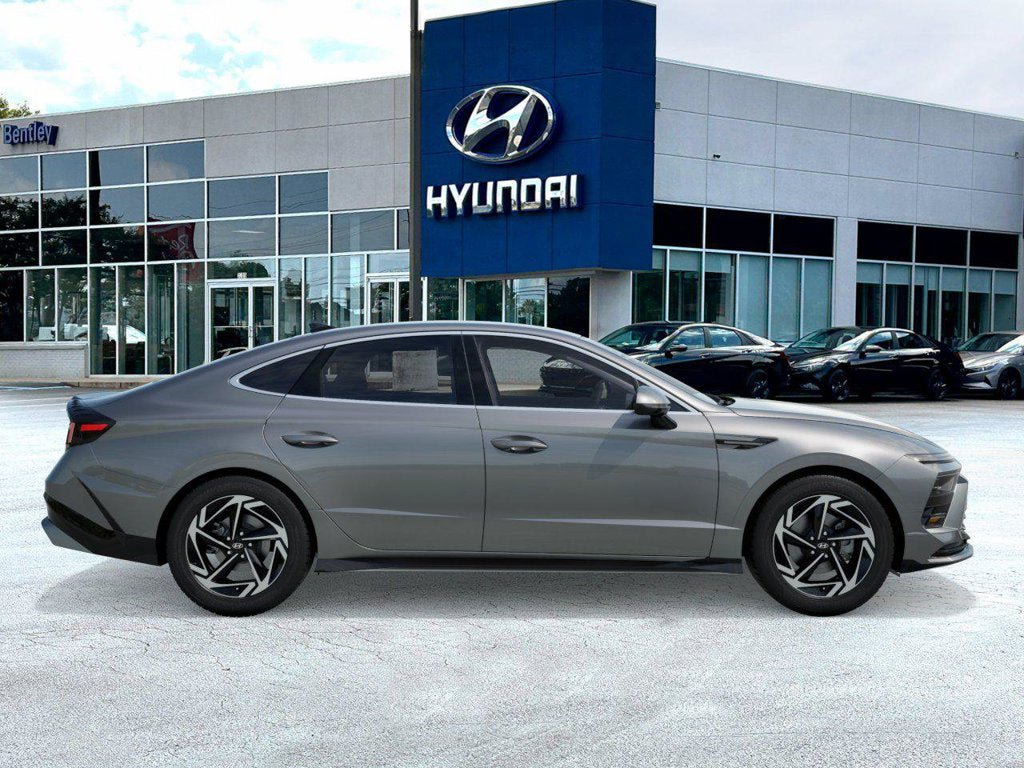 New 2026 Hyundai Sonata SEL FWD image 9