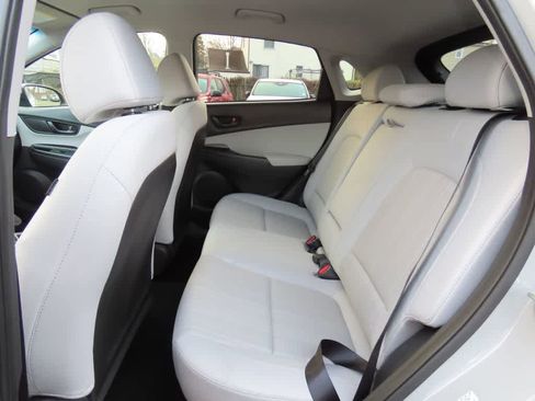 Used 2023 Hyundai Kona SEL AWD/4WD image 14