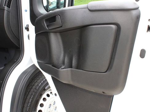New 2026 RAM ProMaster 2500 w/ Premium Convenience Group FWD image 21