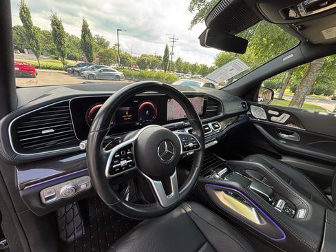 Used 2020 Mercedes-Benz GLS 450 4MATIC image 11