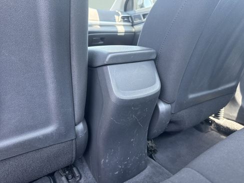 Used 2019 Hyundai Elantra SE w/ Winter Weather Package FWD image 27