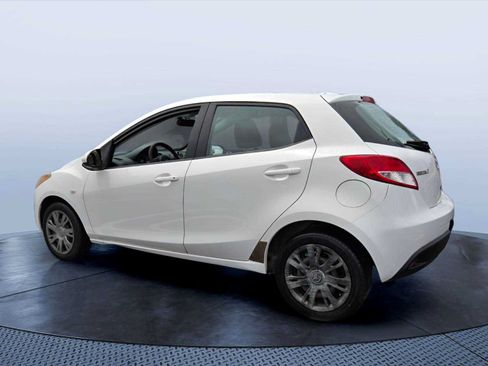 Used 2014 MAZDA MAZDA2 Sport FWD image 4