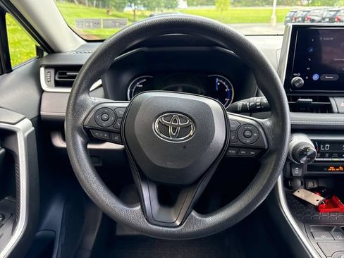 Certified 2025 Toyota RAV4 XLE AWD/4WD image 20