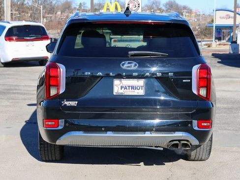 Used 2021 Hyundai Palisade Calligraphy image 4