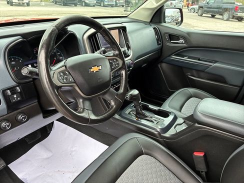 Used 2021 Chevrolet Colorado Z71 w/ Safety Package AWD/4WD image 16
