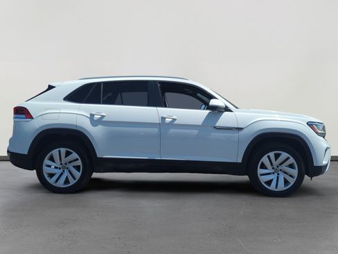 Certified 2022 Volkswagen Atlas Cross Sport SE AWD/4WD image 6