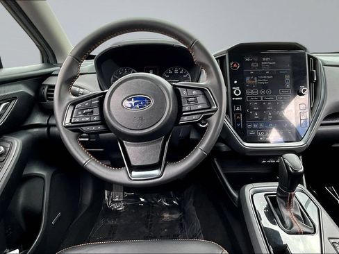 Certified 2025 Subaru Crosstrek 2.5i Limited w/ Popular Package #3A AWD/4WD image 8