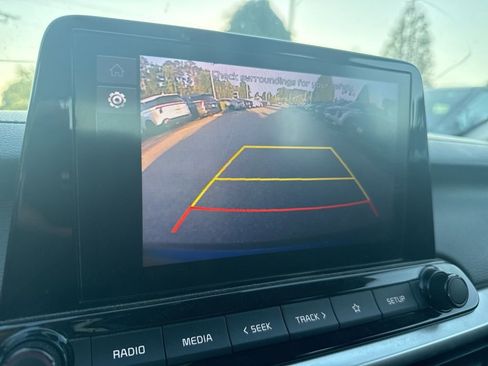 Used 2024 Kia Forte LXS w/ LXS Technology Package FWD image 12