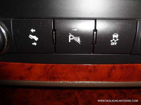 Used 2013 Chevrolet Tahoe LTZ image 14