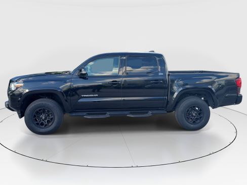 Certified 2022 Toyota Tacoma SR5 w/ Technology Package RWD image 4