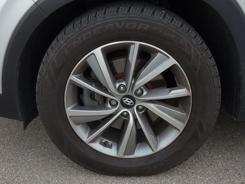 Used 2019 Hyundai Santa Fe Limited FWD image 11