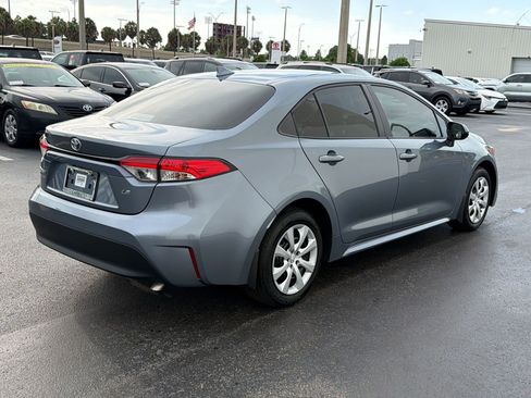 Used 2025 Toyota Corolla LE FWD image 9