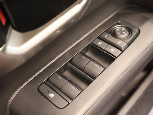 Used 2024 Toyota Tacoma TRD Sport AWD/4WD image 11