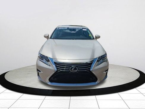Used 2018 Lexus ES 350 w/ Luxury Package w/Wood Trim FWD image 8