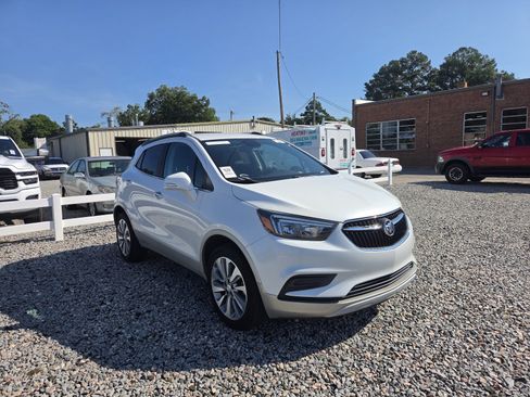 Used 2019 Buick Encore Preferred w/ Safety Package AWD/4WD image 3