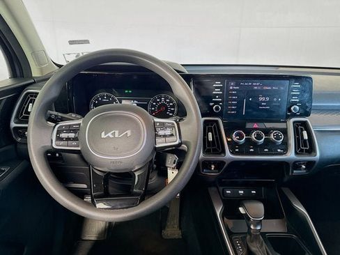 Certified 2023 Kia Sorento LX AWD/4WD image 20