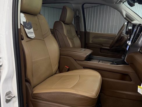 Used 2024 RAM 2500 Limited w/ Safety Group image 44