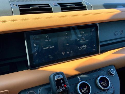 Used 2023 Land Rover Defender 90 X-Dynamic SE image 26