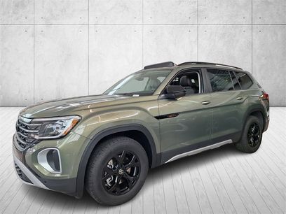 New 2025 Volkswagen Atlas Peak Edition SE