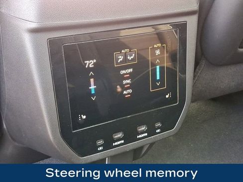 Used 2025 GMC Yukon Denali Ultimate AWD/4WD image 19