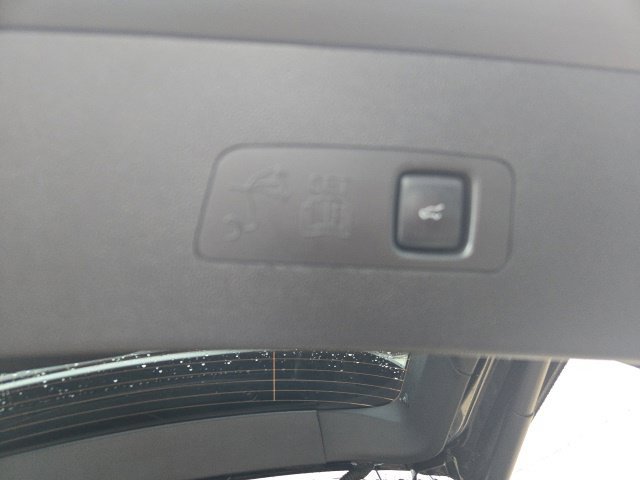 Used 2024 Lincoln Corsair AWD w/ Equipment Group 101A image 13