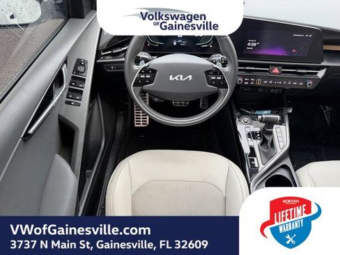 Used 2023 Kia Niro EX Touring image 15