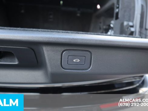 Used 2023 Land Rover Range Rover SE image 25